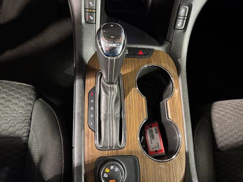 Used 2019 GMC Acadia SLE image 19