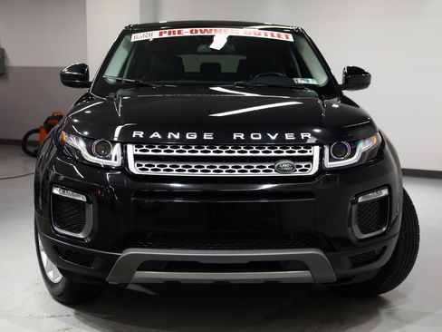 Used 2016 Land Rover Range Rover Evoque SE image 3