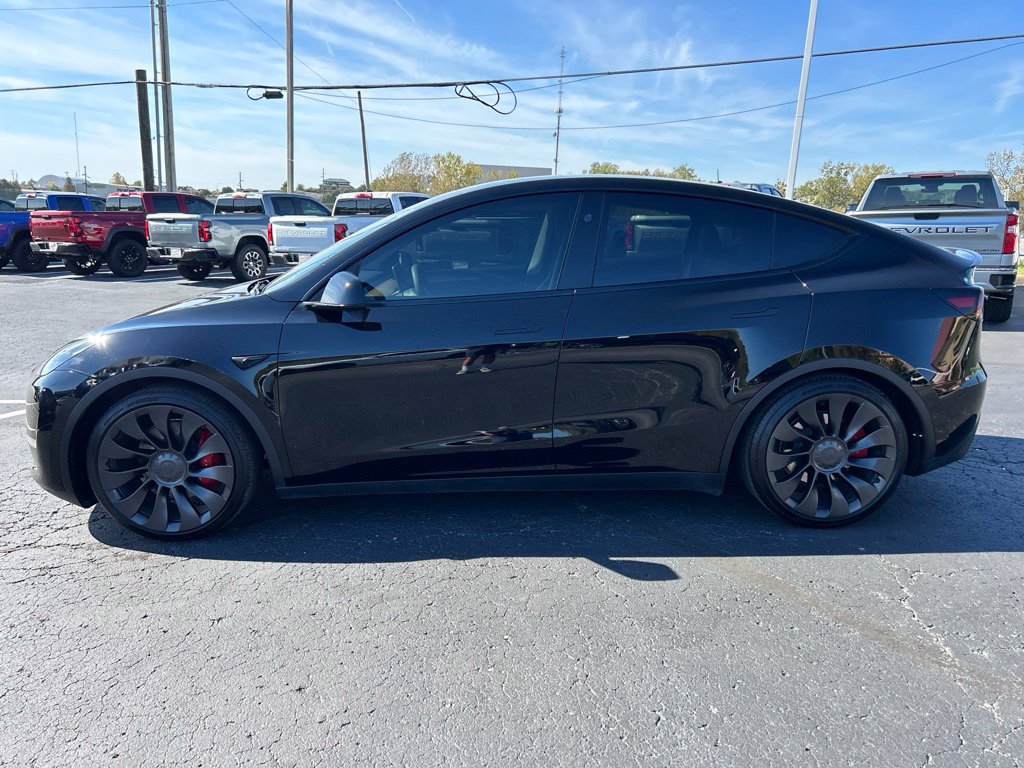 Used 2025 Tesla Model Y Performance AWD/4WD image 8
