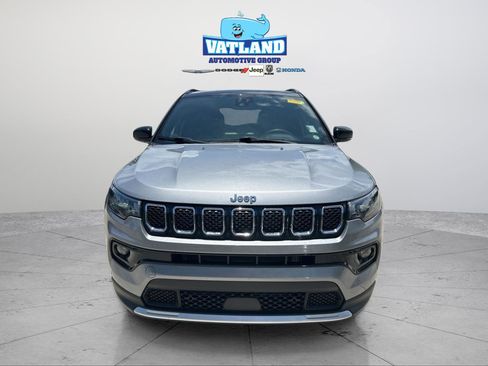 Used 2023 Jeep Compass Limited AWD/4WD image 8
