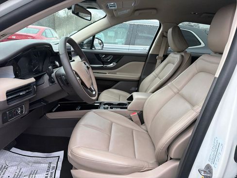 Used 2022 Lincoln Corsair Standard AWD w/ Equipment Group 101A image 17