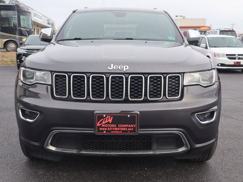 Used 2018 Jeep Grand Cherokee Limited image 21