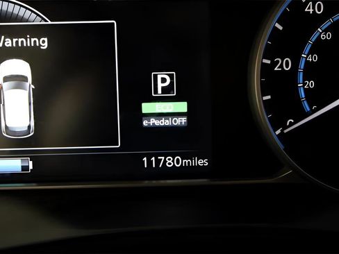 Used 2025 Nissan Leaf S FWD image 15
