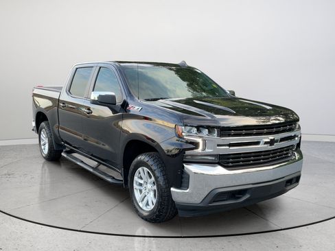 Certified 2021 Chevrolet Silverado 1500 LT w/ Z71 Off-Road Package AWD/4WD image 1
