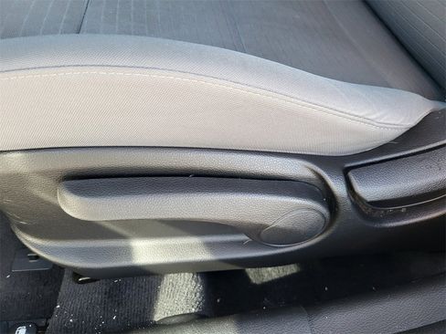 Used 2017 Kia Forte LX w/ LX Popular Package image 11