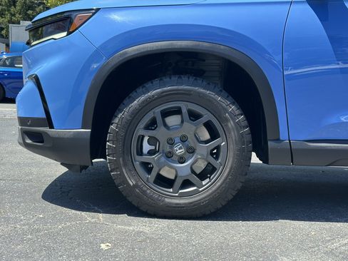 Used 2024 Honda Pilot TrailSport image 12