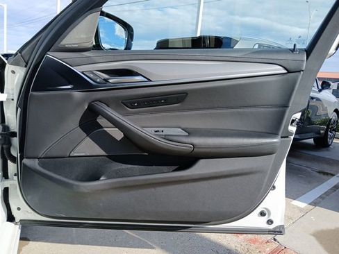 Used 2019 BMW M5 image 16