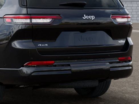 New 2026 Jeep Grand Cherokee L Summit image 13