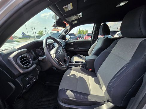Used 2021 Toyota Tacoma TRD Off-Road image 7