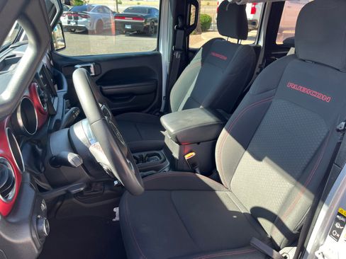 Used 2023 Jeep Wrangler Unlimited Rubicon AWD/4WD image 14