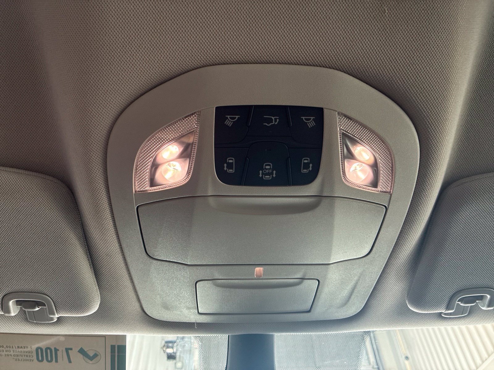 Used 2023 Chrysler Voyager LX FWD image 28