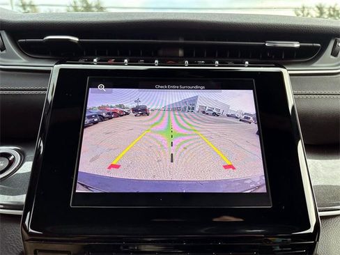 Used 2021 Jeep Grand Cherokee L Laredo image 25