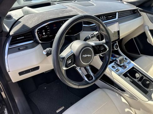 Used 2023 Jaguar F-PACE SVR AWD/4WD image 18