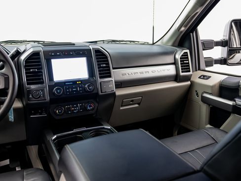 Used 2021 Ford F250 XLT w/ XLT Value Package image 36