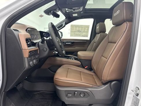 New 2026 Chevrolet Suburban High Country AWD/4WD image 26
