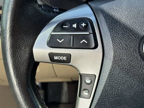 Used 2011 Toyota Highlander Limited w/ Tow Pkg FWD image 23