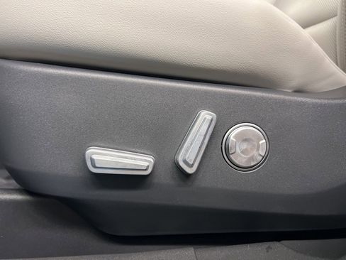 Used 2026 Lincoln Nautilus Premier image 30