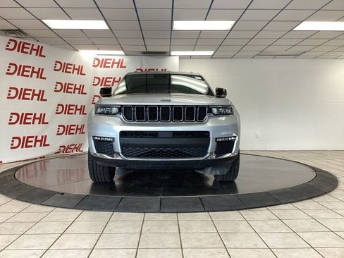 Used 2021 Jeep Grand Cherokee L Limited AWD/4WD image 2