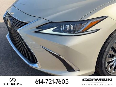 New 2025 Lexus ES 350 Luxury image 13