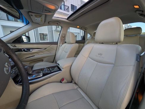 Used 2012 INFINITI M37 w/ Premium Pkg image 16