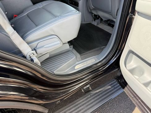 Used 2019 Lincoln Navigator Reserve AWD/4WD image 24