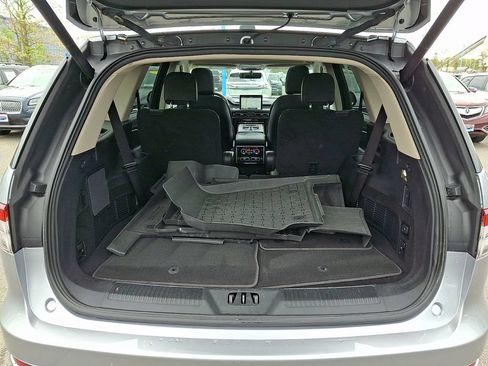 Used 2023 Lincoln Aviator AWD w/ Premium Package image 30