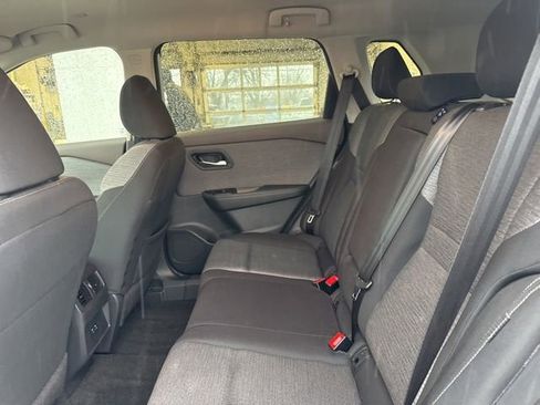 Used 2023 Nissan Rogue SV image 16