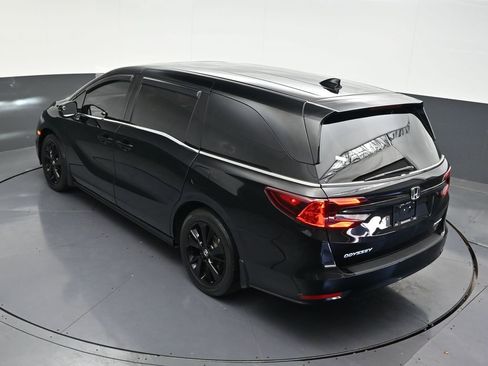 Used 2024 Honda Odyssey Sport image 18