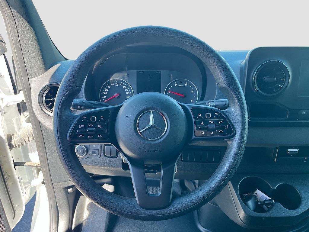 Used 2024 Mercedes-Benz Sprinter 3500 image 11