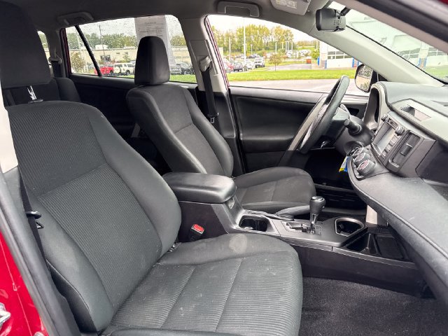 Used 2018 Toyota RAV4 LE w/ All Weather Liner Package AWD/4WD image 13