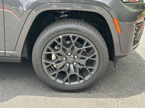 New 2026 Jeep Grand Cherokee L Summit AWD/4WD image 12
