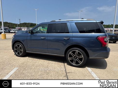 Used 2020 Ford Expedition Limited w/ Texas Edition Package RWD image 11