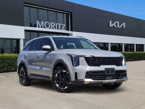 Certified 2025 Kia Sorento S image 1