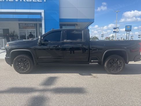 Used 2025 Chevrolet Silverado 2500 High Country w/ Midnight Edition image 5