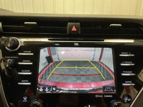 Used 2018 Toyota Camry XSE FWD image 30
