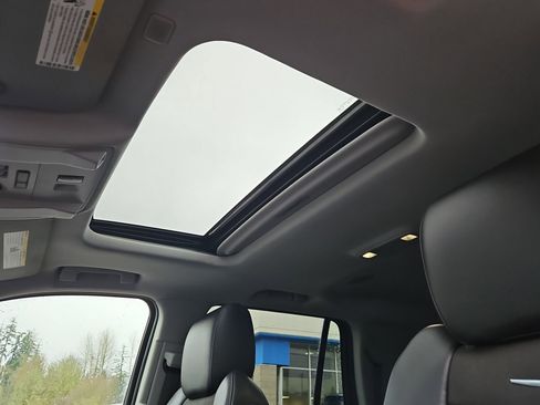 Used 2018 Cadillac Escalade Luxury image 22