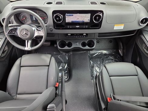 New 2026 Mercedes-Benz Sprinter 2500 image 18