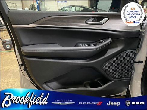 New 2026 Jeep Grand Cherokee Altitude AWD/4WD image 15