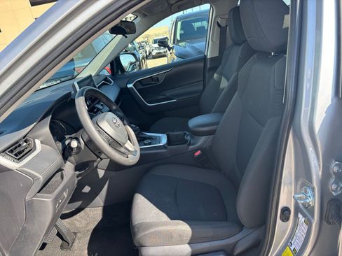 Used 2025 Toyota RAV4 LE image 25