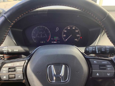 Used 2025 Honda HR-V Sport image 16