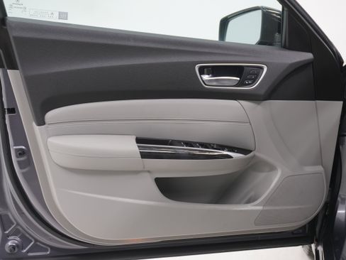Used 2019 Acura TLX image 13