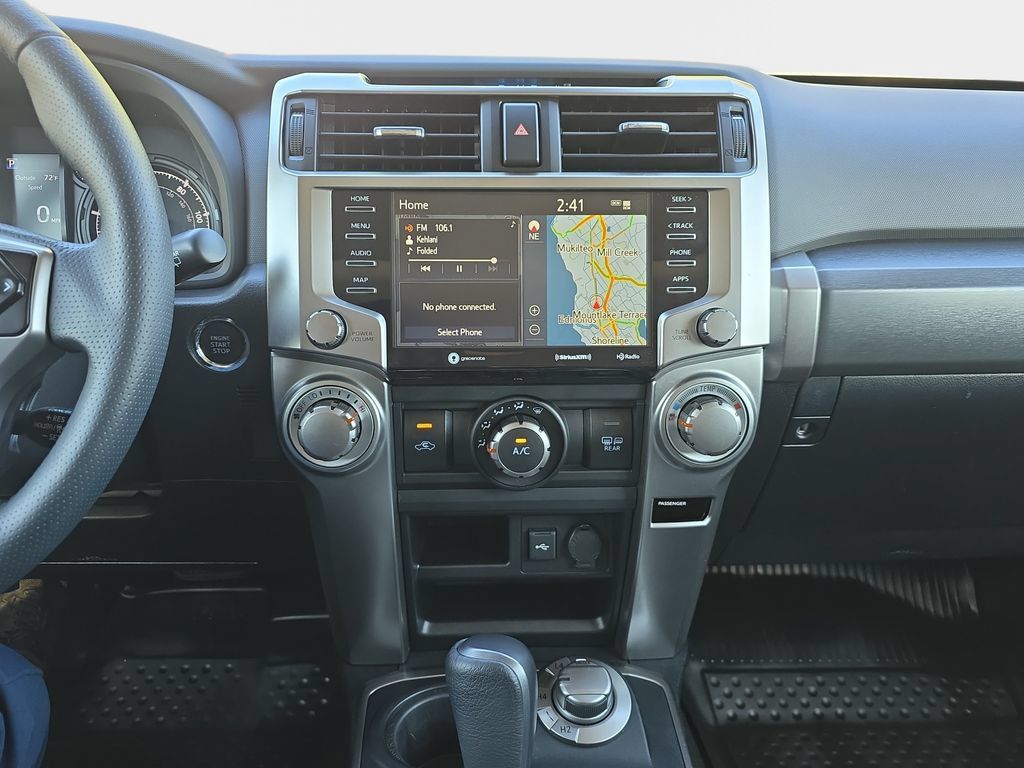 Used 2022 Toyota 4Runner SR5 Premium w/ Moonroof Package AWD/4WD image 22