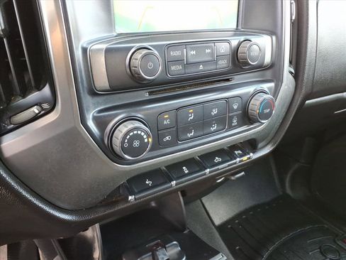Used 2019 Chevrolet Silverado 2500 LT AWD/4WD image 15