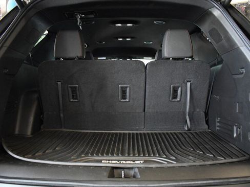 Used 2023 Chevrolet Traverse RS AWD/4WD image 21