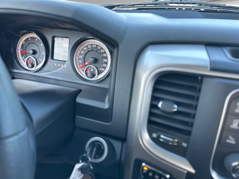 Used 2019 RAM 1500 Classic SLT RWD image 28