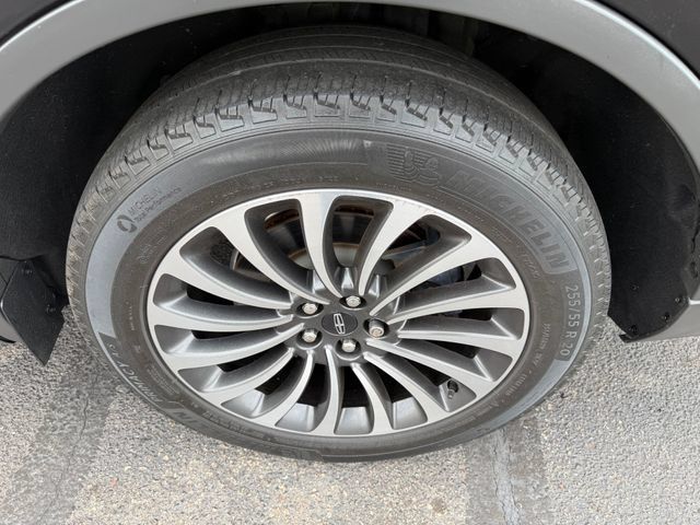 Used 2023 Lincoln Aviator AWD w/ Premium Package image 17