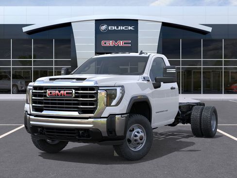 New 2025 GMC Sierra 3500 Pro w/ Convenience Package image 6