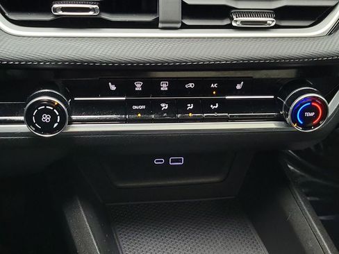 Certified 2025 Chevrolet Equinox LT w/ Midnight Edition image 16