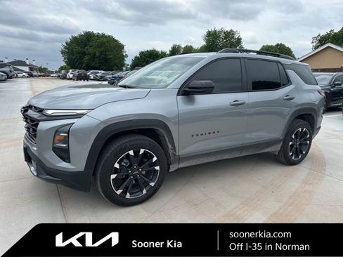 Used 2025 Chevrolet Equinox RS image 1