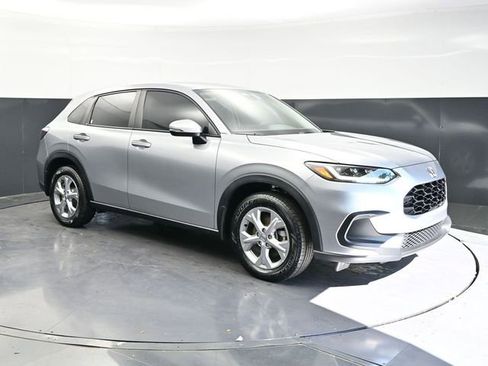 Used 2024 Honda HR-V LX image 3